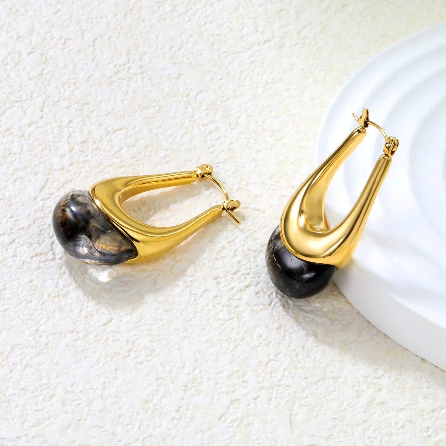 ✨Wholesale Gold Oval Resin Ear Cuffs | 19.4x32.4mm U-Shape | White/Smoky Black/Amber | Stainless Steel Bulk Jewelry