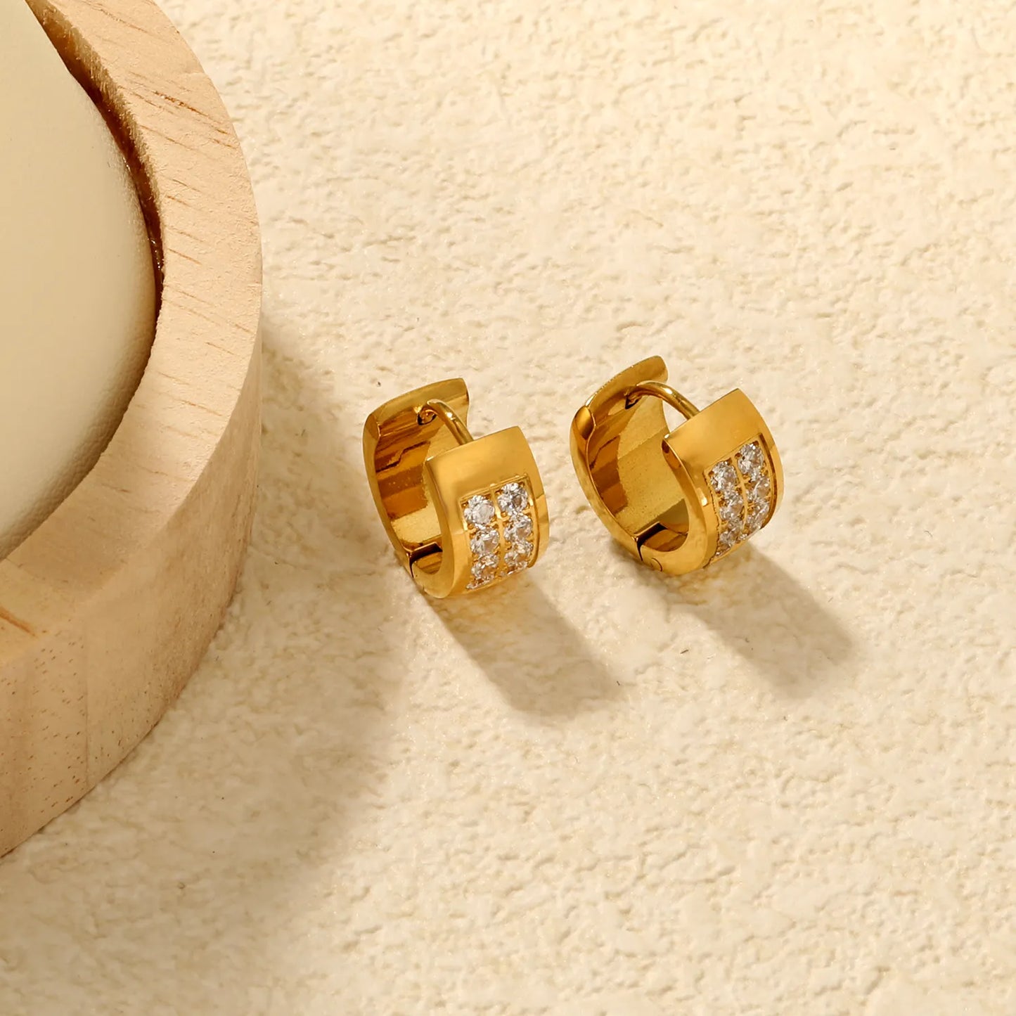 ✨ Wholesale 7pcs 13mm CNC Ball Ear Clips | White Zircon Gold