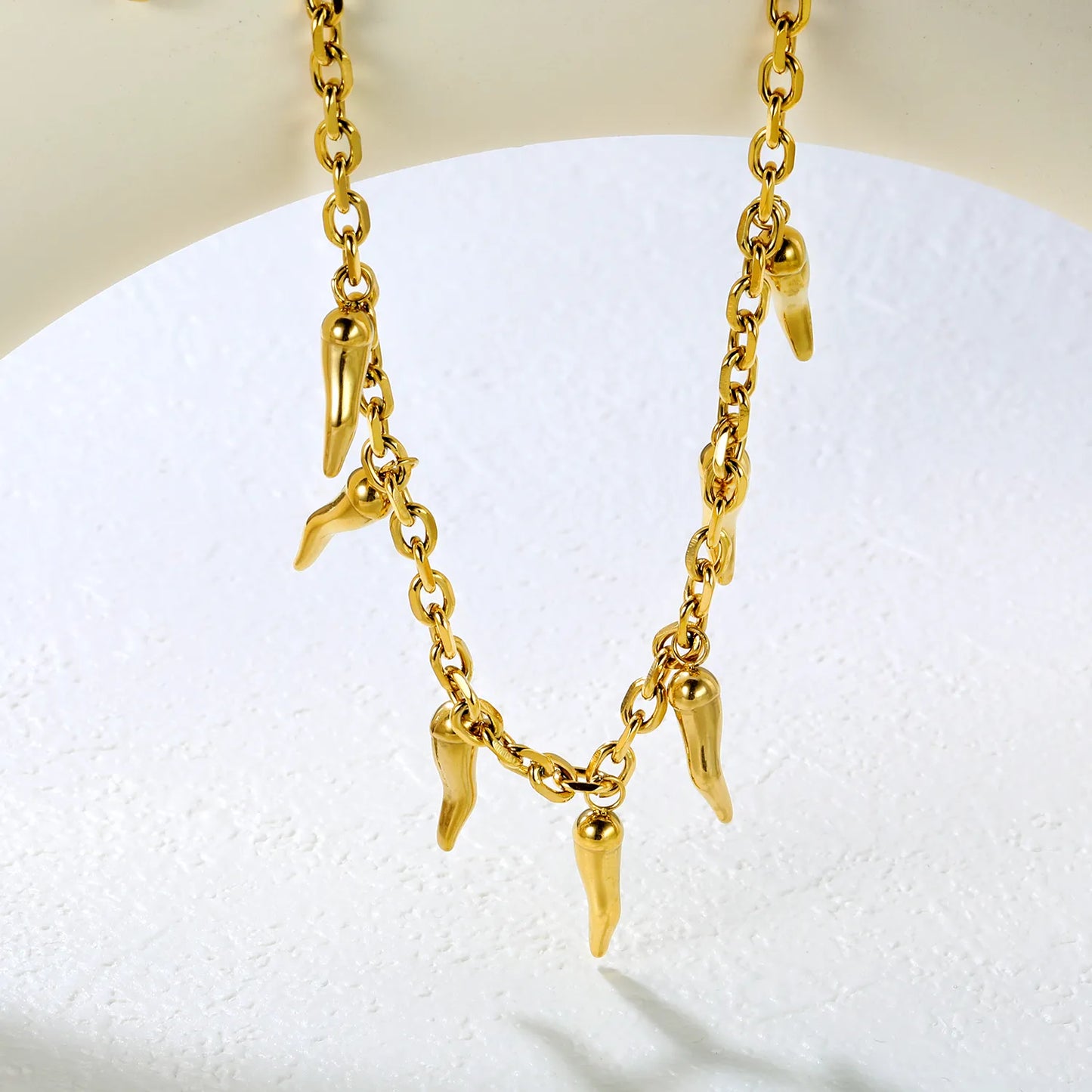 ✨5x16mm Chili Pepper Pendant Necklace Gold/Red Enamel | 1.2mm Curb Chain 40+5cm | Stainless Steel Wholesale Jewelry