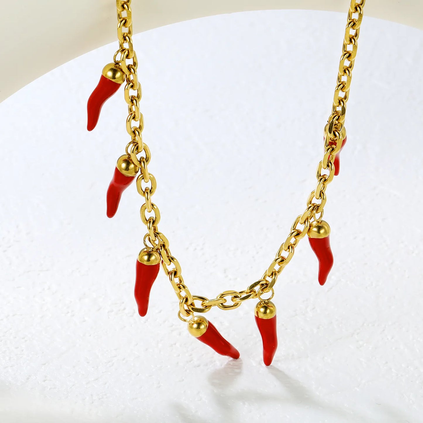 ✨5x16mm Chili Pepper Pendant Necklace Gold/Red Enamel | 1.2mm Curb Chain 40+5cm | Stainless Steel Wholesale Jewelry