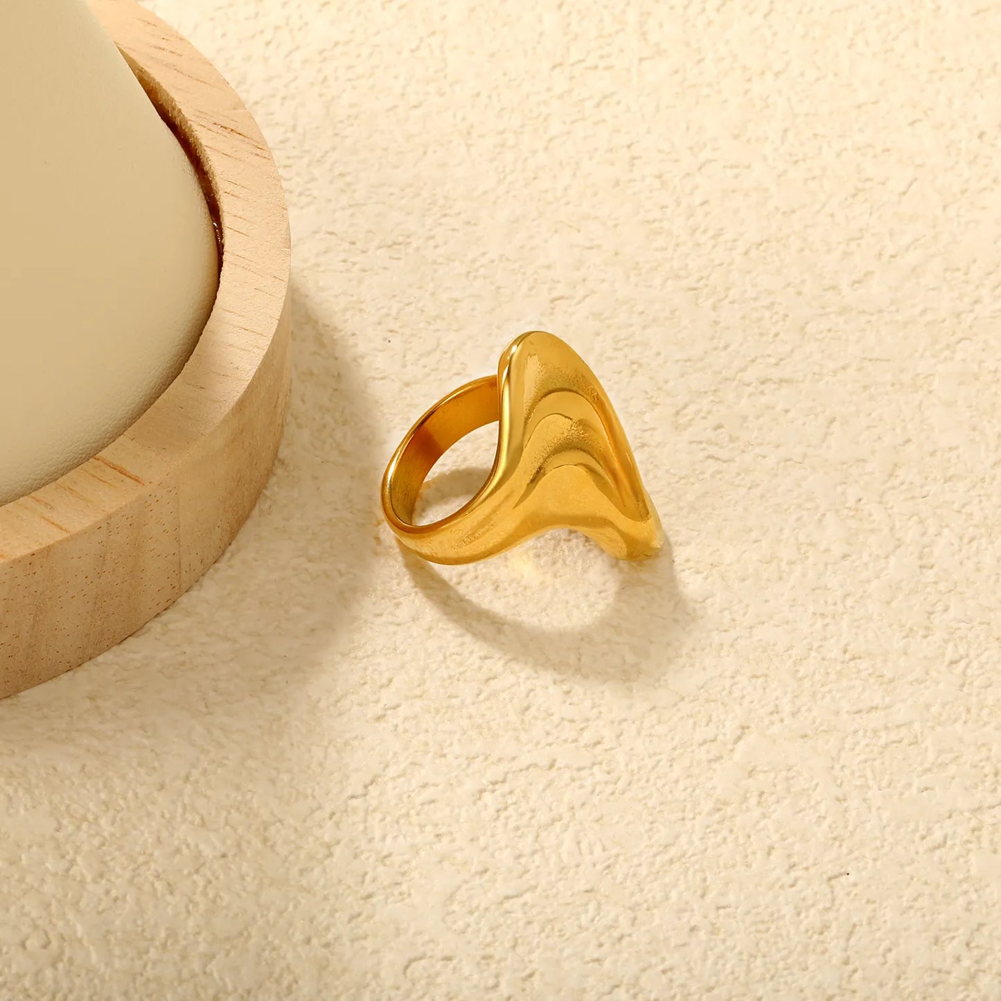 🌊💍 Wholesale Freeform Wave Ring | 26mm Gold Steel Band