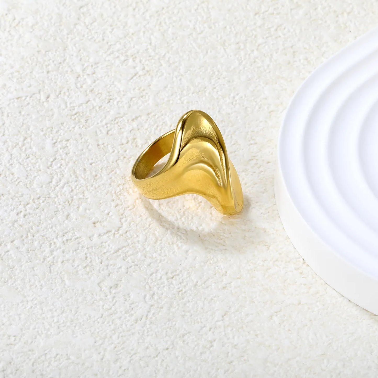 🌊💍 Wholesale Freeform Wave Ring | 26mm Gold Steel Band