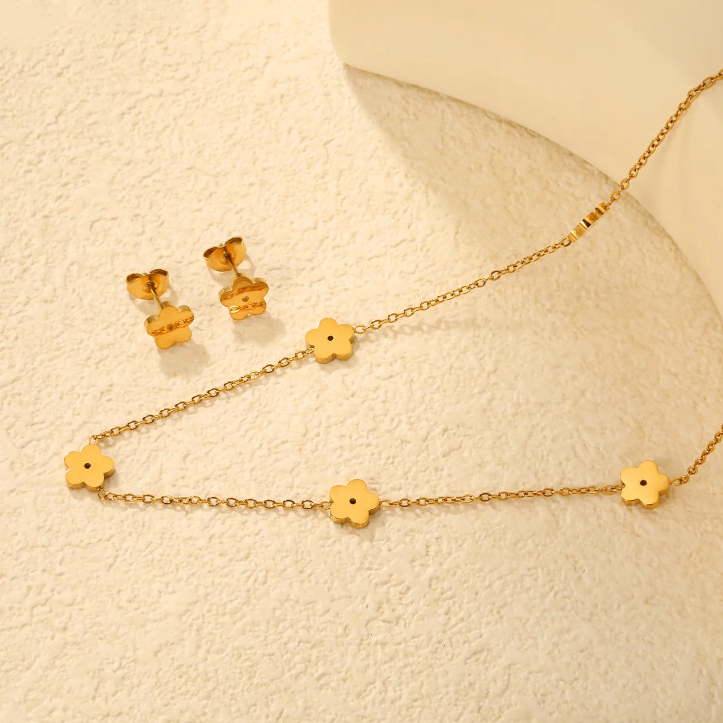Wholesale Bulk Order 40+5cm 18K Gold Plated Flower Charm Necklace & Earring Set | MOQ 12 | Stainless Steel Jewelry Set