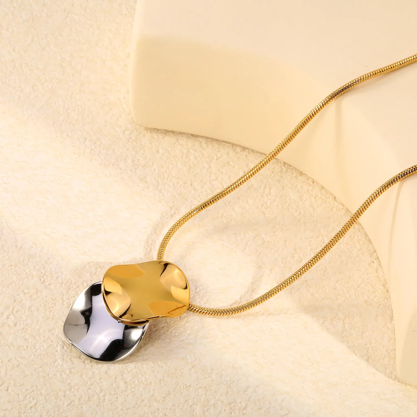 Dual Overlapped Irregular Concave Disc Pendant Snake Chain Necklace | 2 Colors Available | Adjustable 45+5cm | Wholesale MOQ 12