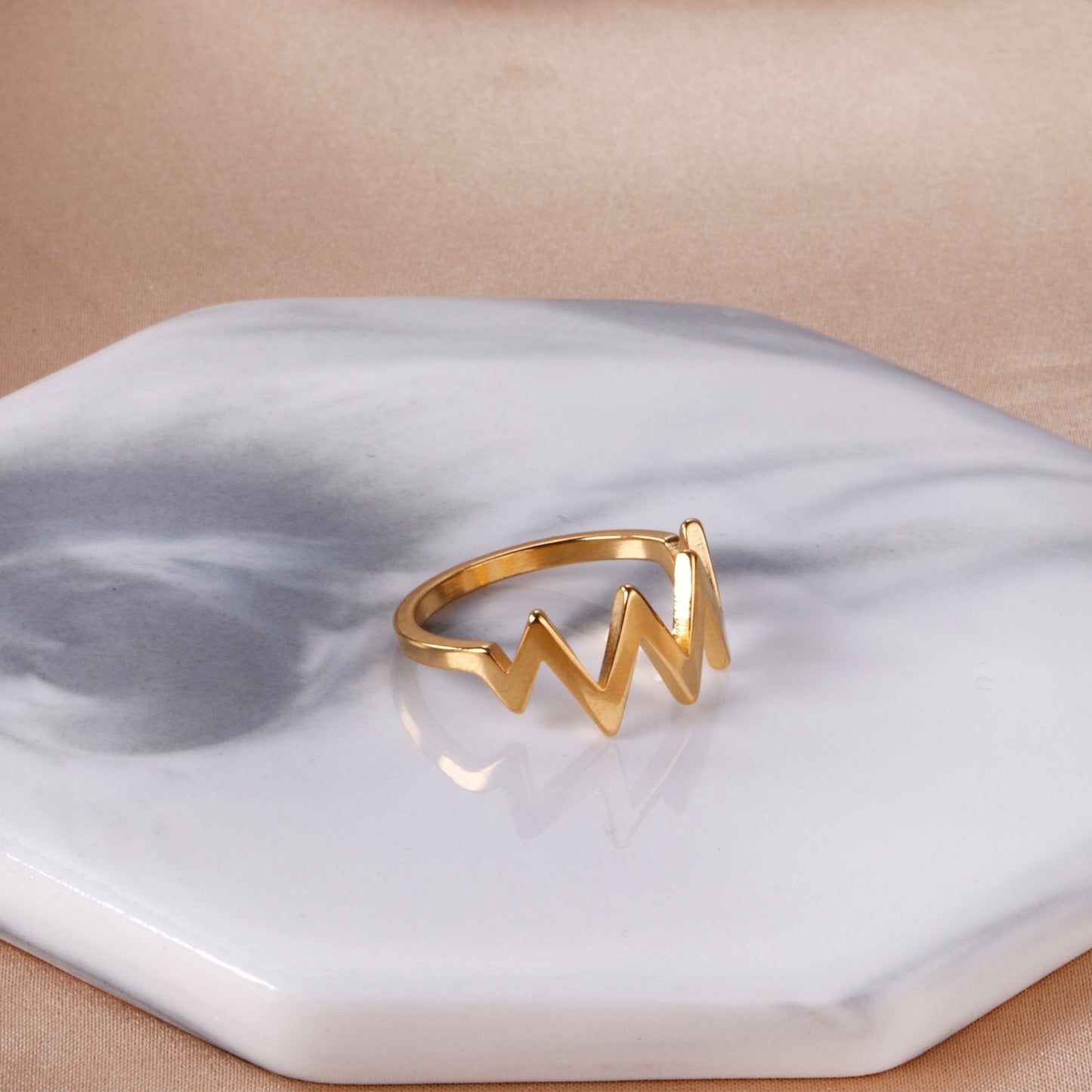 Hollow-out Design Heart Shape Stainless Steel Engagement Wedding Ring For Women Couple Ring anillos mujer 2021 Hot