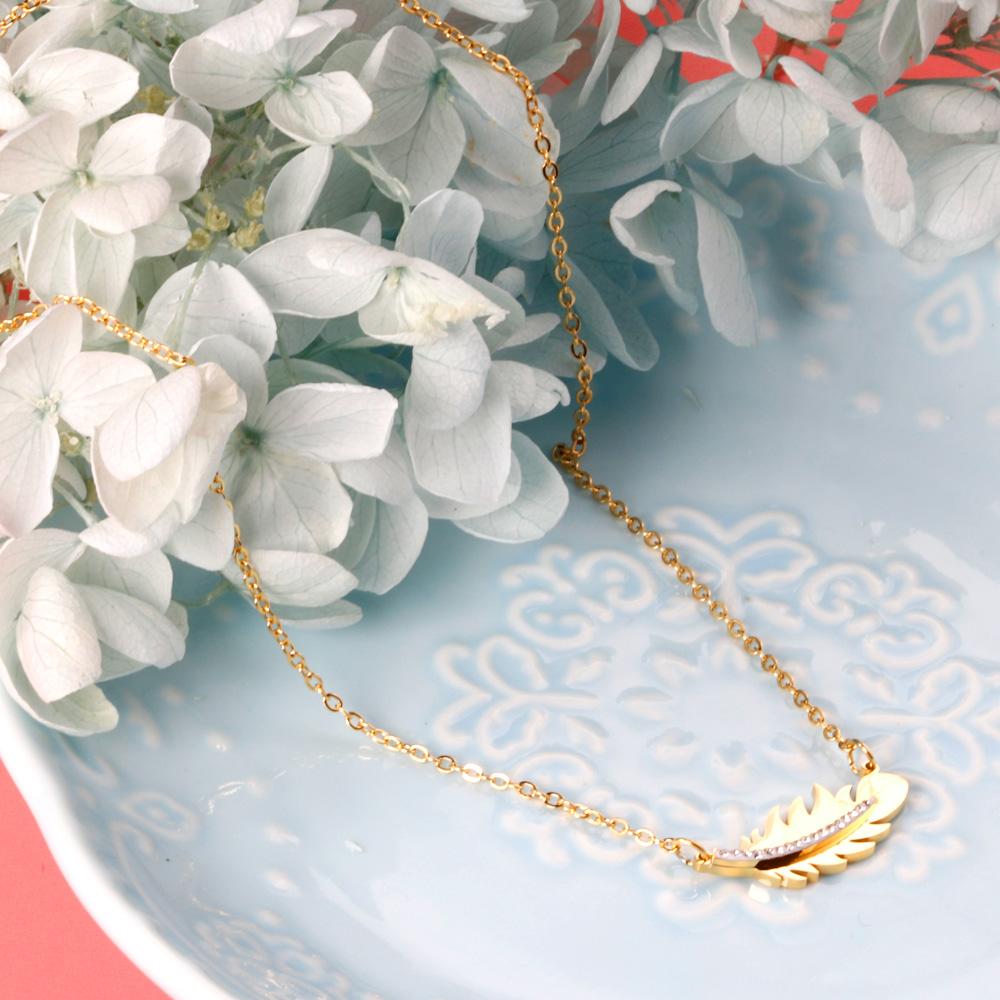 ASON Gold Color Feather Pendant Necklace with Rhinestone Stainless Steel Chain for Women Jewelry Gift Accessory Chokers