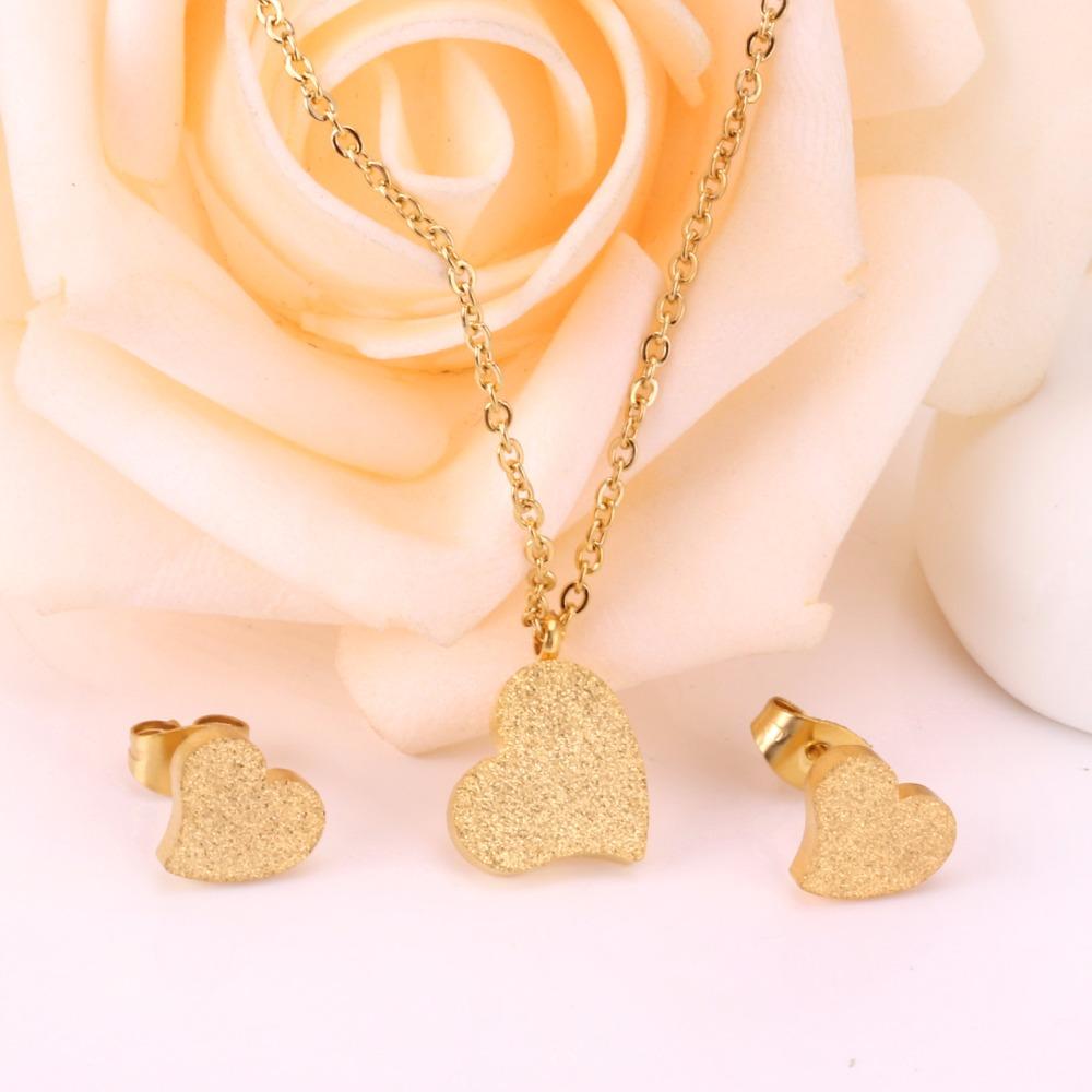 Hot Selling Heart Shaped Pendant CZ Necklace And Earrings Set In Jewelry For Women With Free Chain Jewellry Parts