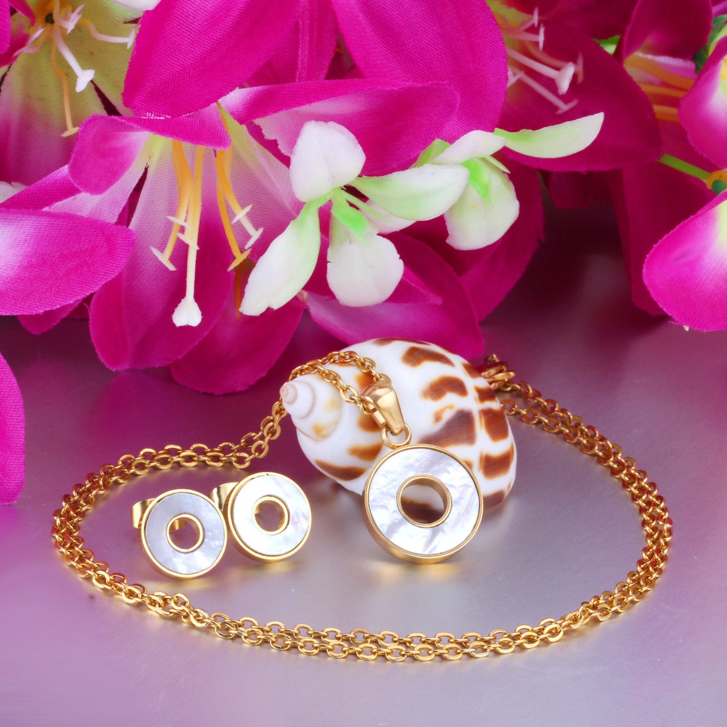 Steel/golden circle with glued circle shell jewelry set