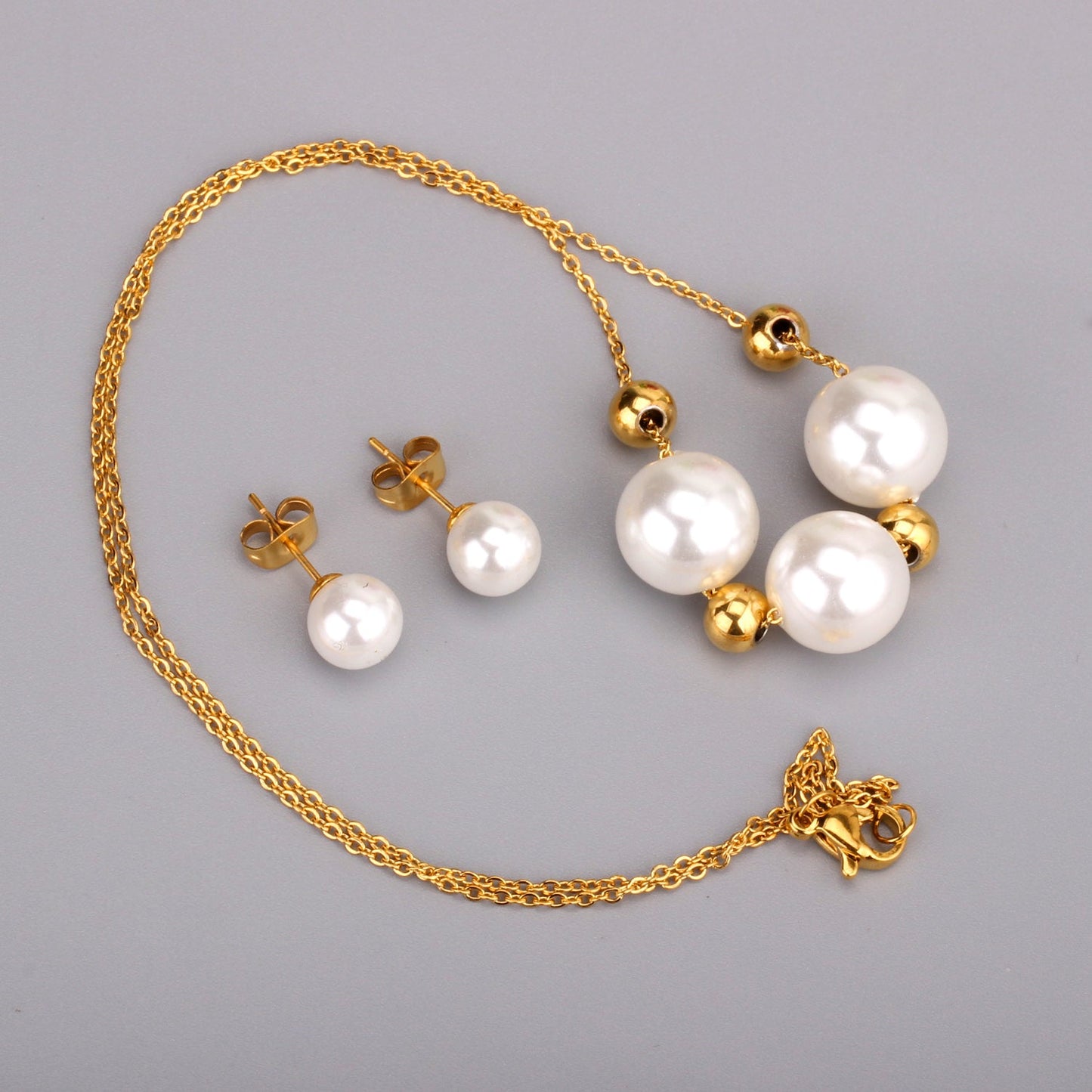 Gold/Steel Three White Pearls + 4 Gold Beads Jewelry Set