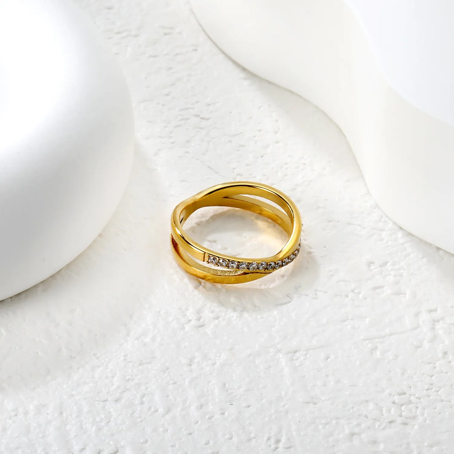 Wholesale Minimalist Crystal Stainless Steel Band Ring Gold Finish Wholesale Ready MOQ 12