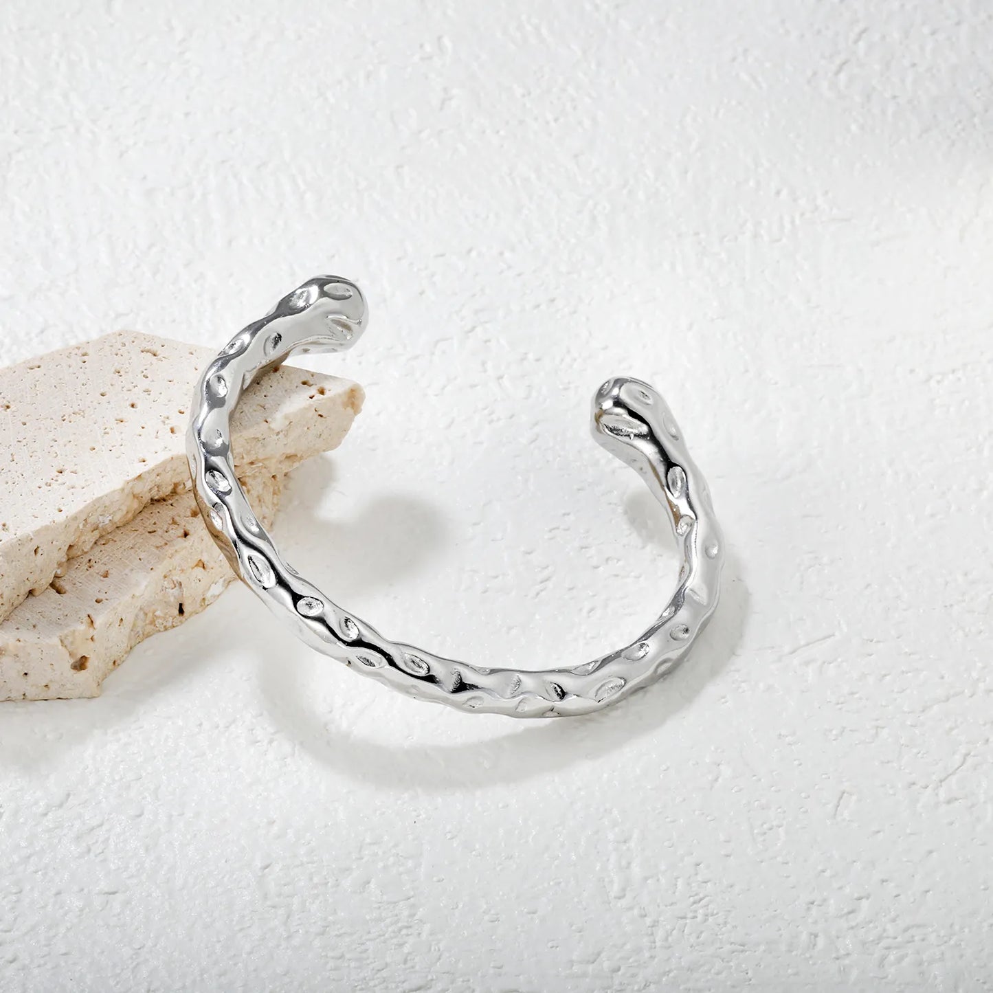 ✨ Wholesale 6mm Hammered Teardrop Bangle | Gold/Steel | 60mm