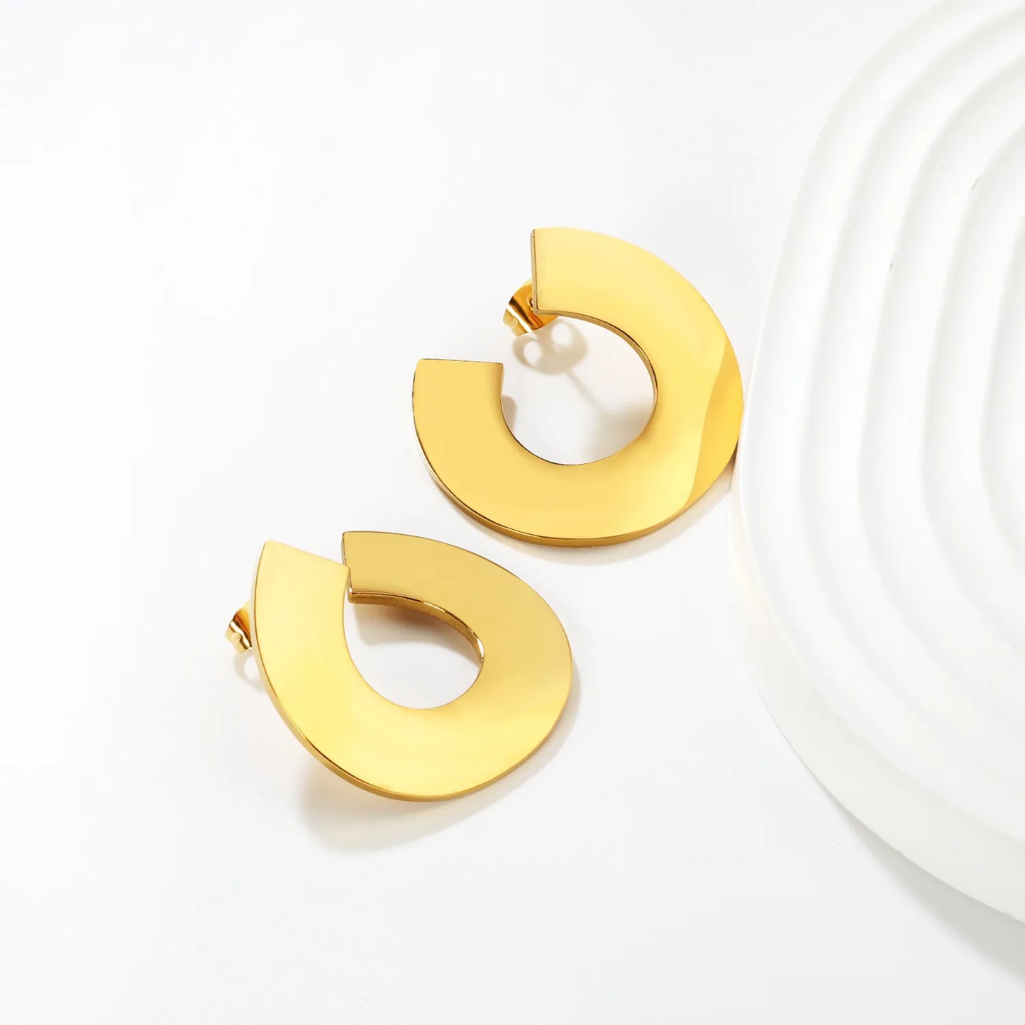 ✨ Wholesale Gold Stainless Steel U-Shape Earrings | 29x30mm Modern Saddle Design, Hypoallergenic Statement Earrings Bulk
