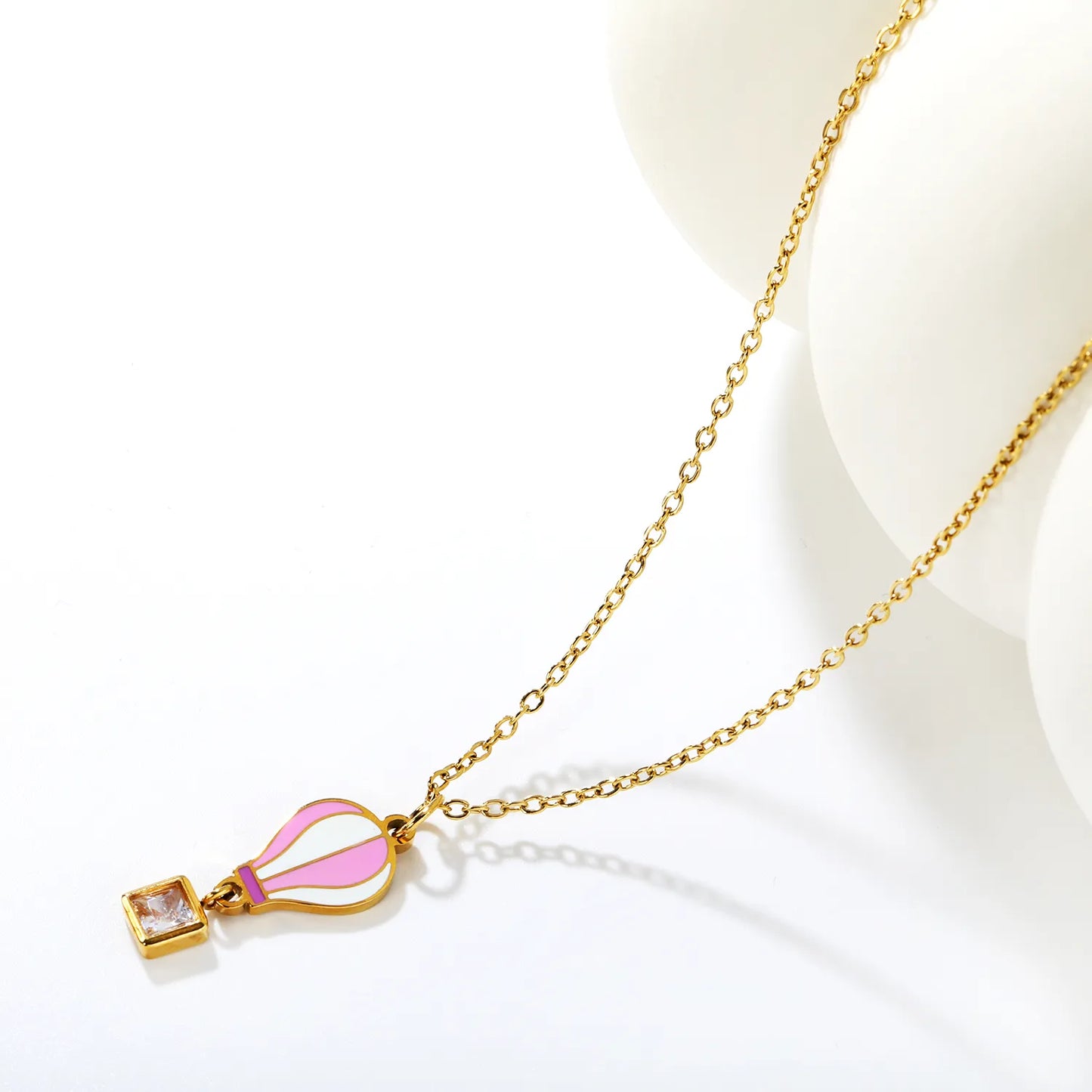 ✨ Wholesale Gold Stainless Steel Hot Air Balloon Necklace | 10x13mm Pendant with 6mm Square Zircon, 0.3mm Cross Chain 45+5cm + Round Tag