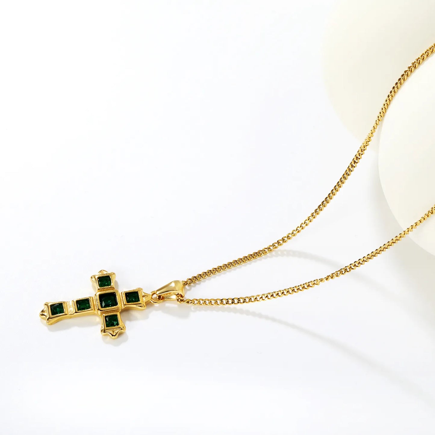 ✝️ Wholesale 21x28mm Cross Pendant with Emerald Zircon | 50+5cm Gold plated Necklace for Jewelry Retailers