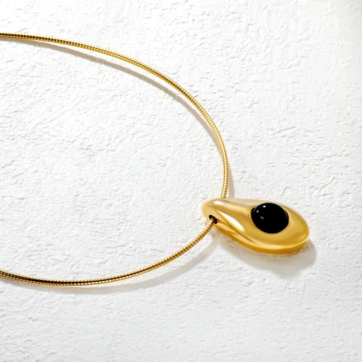 ✨ Wholesale PVD 18k gold 21x39mm Teardrop Black Resin Pendant Necklace | Gold Snake Chain 40+5cm Natural Stone