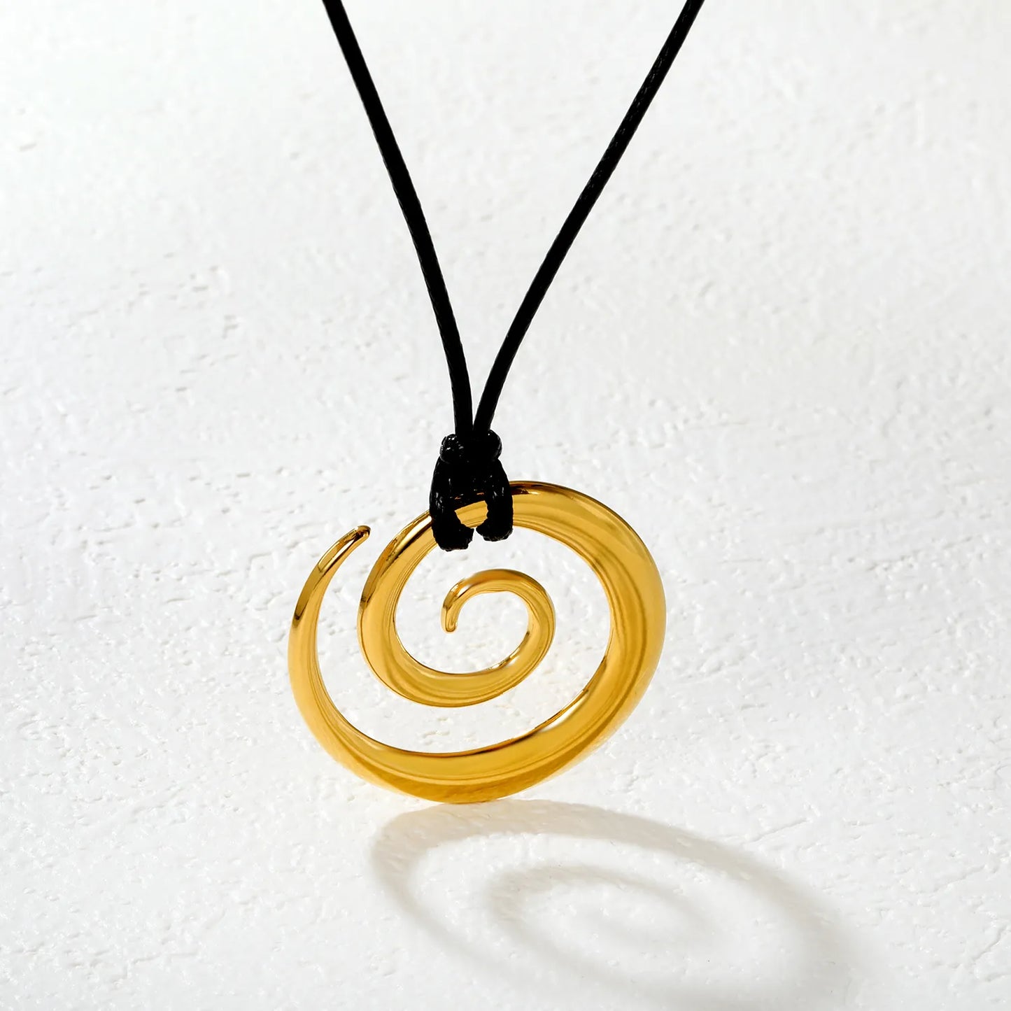 ✨ Wholesale Gold Stainless Steel Floral Pendant Necklace | 38x37mm Large Floral Charm, 60cm Chain, Lightweight Statement Jewelry Bulk