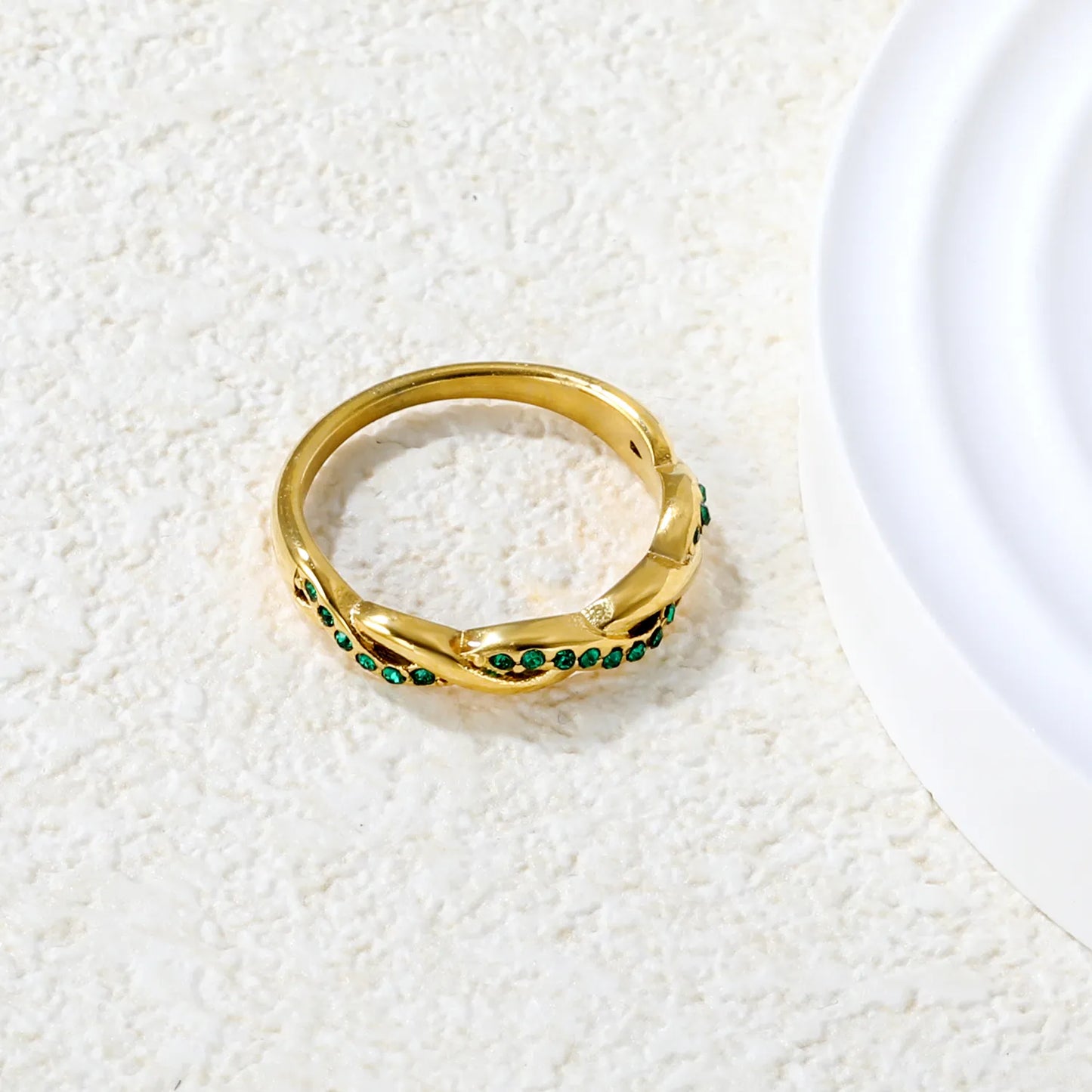 ✨ Wholesale 3.5mm Gold Twist Ring w/Diamonds | Emerald/Pearl