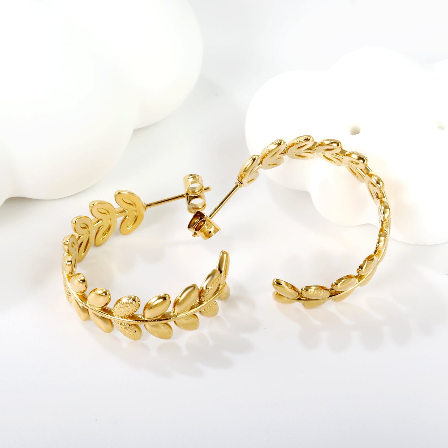 C-shaped leaf earrings 1.8*W9*H26.4mm gold color