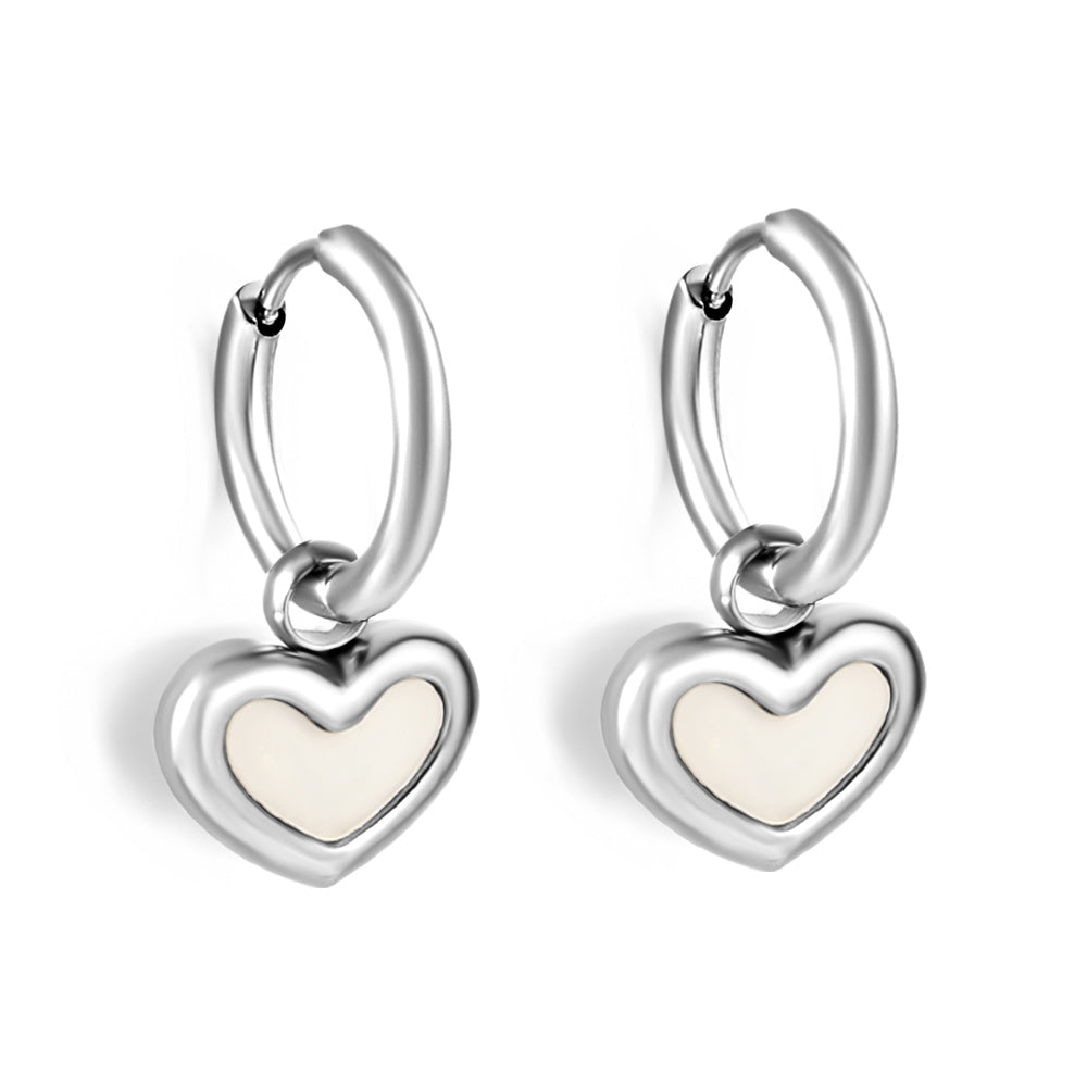 2x12.7mm circle with heart white shell stud earrings