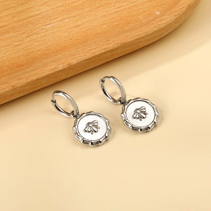 2x13mm circle white shell insect stud earrings