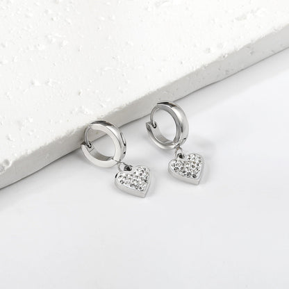 3x12.6mm circle with heart-shaped white clay diamond stud earrings