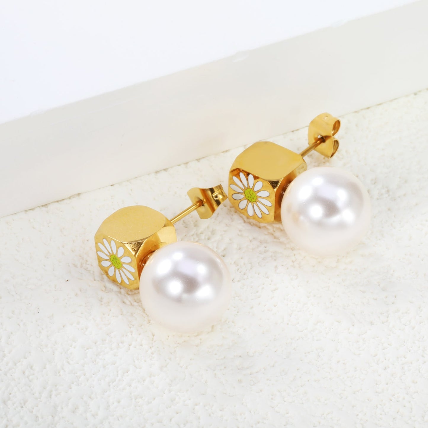 8mm square with white oil drop daisy + 12mm pearl stud earrings gold color