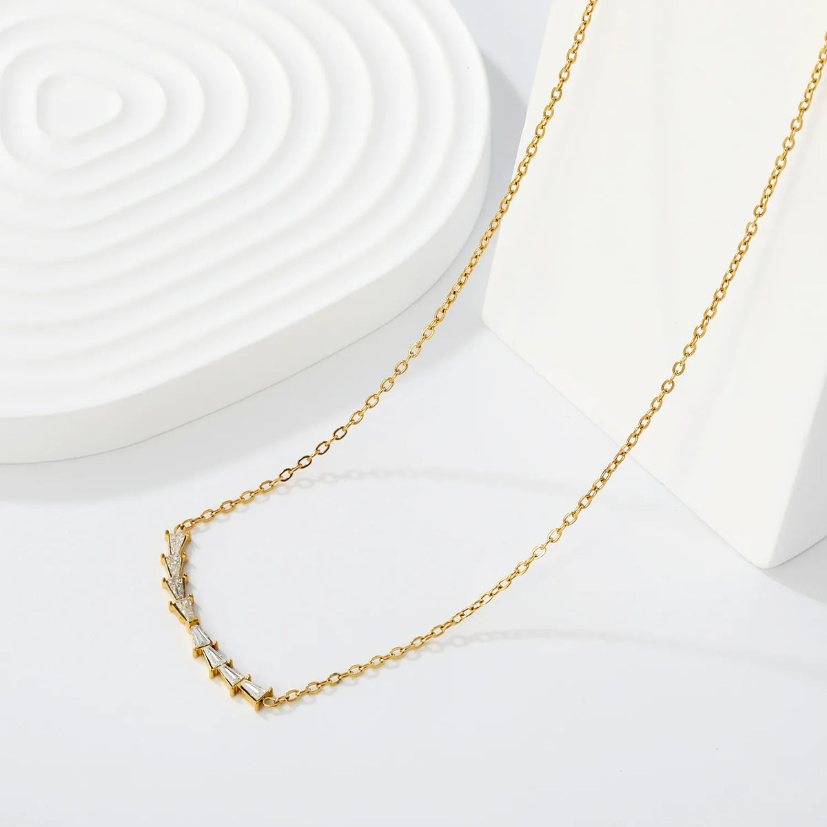 Horizontal Baguette Crystal Curved Bar Choker Necklace | Rolo Chain Statement Necklace | Wholesale MOQ 12