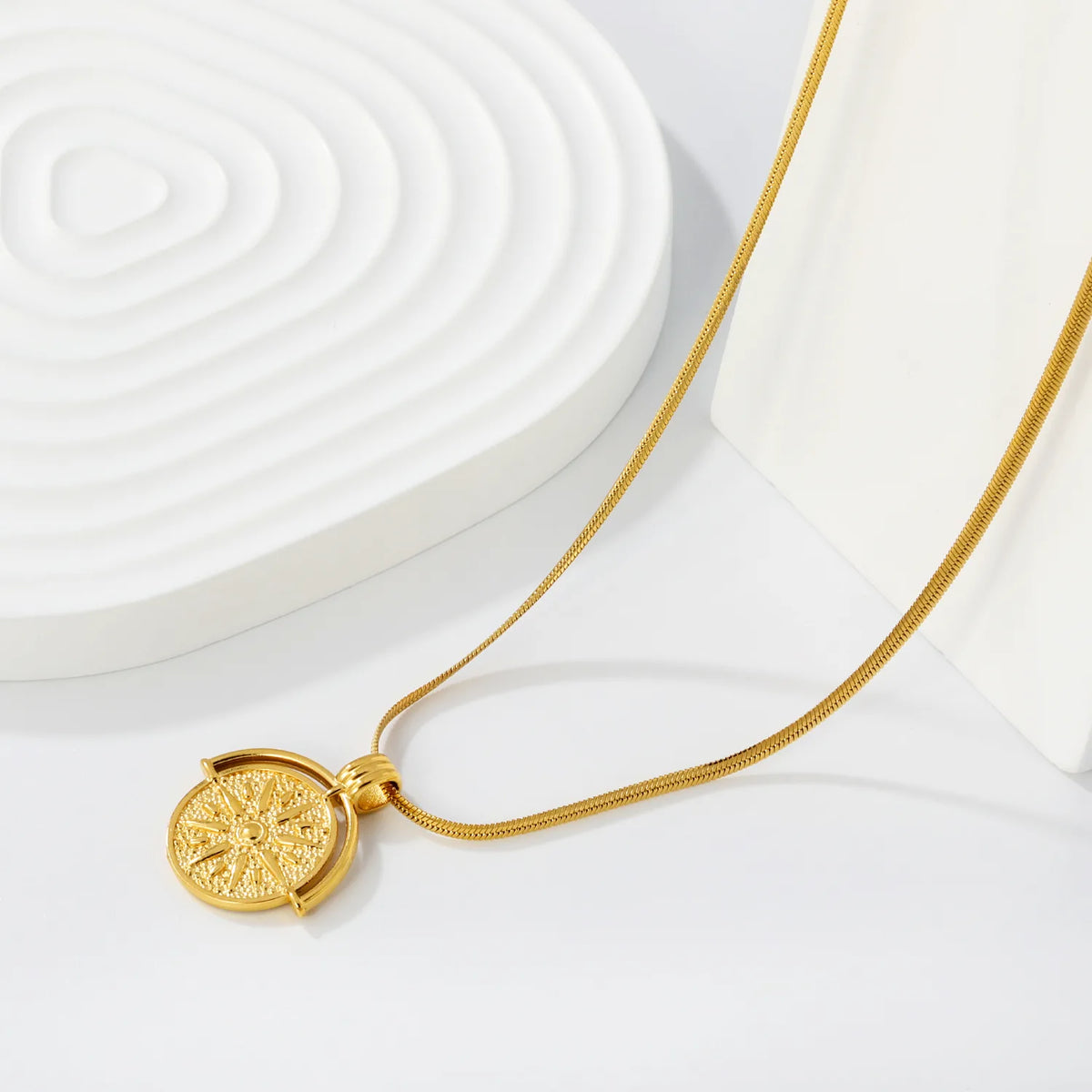 Vintage Boho Sunburst Rotatable Sun Disc Pendant Snake Chain Necklace | 18K Gold Plated | MOQ 12