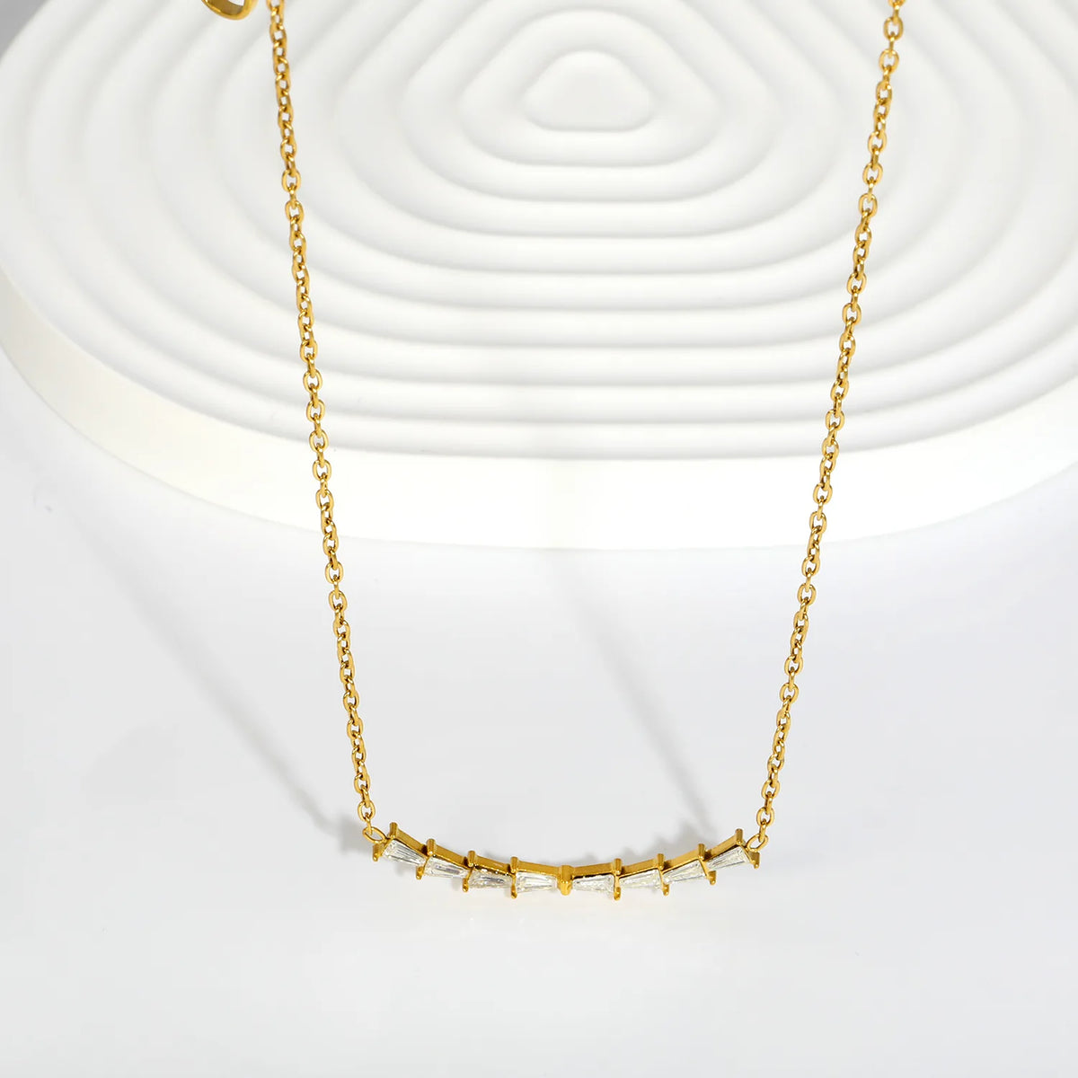 Horizontal Baguette Crystal Curved Bar Choker Necklace | Rolo Chain Statement Necklace | Wholesale MOQ 12