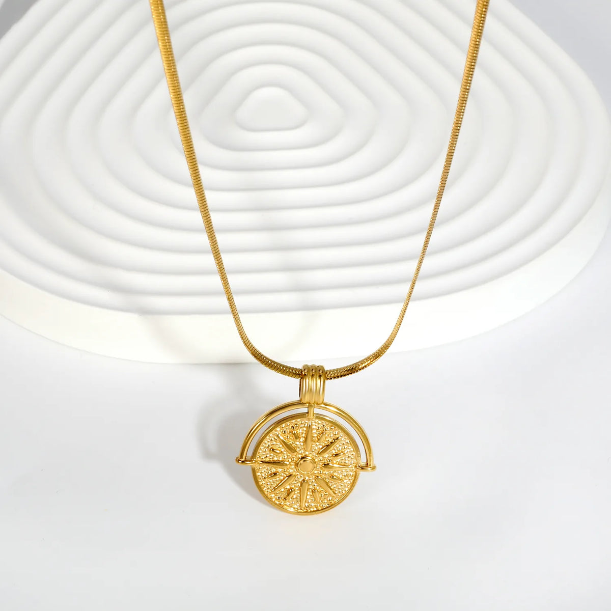 Vintage Boho Sunburst Rotatable Sun Disc Pendant Snake Chain Necklace | 18K Gold Plated | MOQ 12