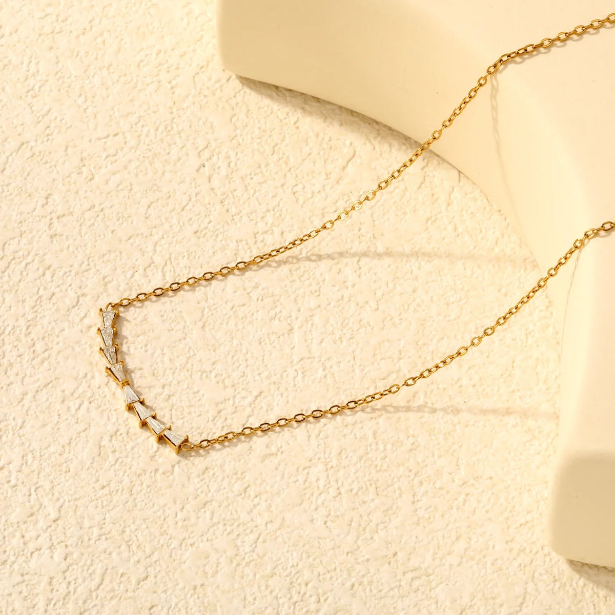 Horizontal Baguette Crystal Curved Bar Choker Necklace | Rolo Chain Statement Necklace | Wholesale MOQ 12
