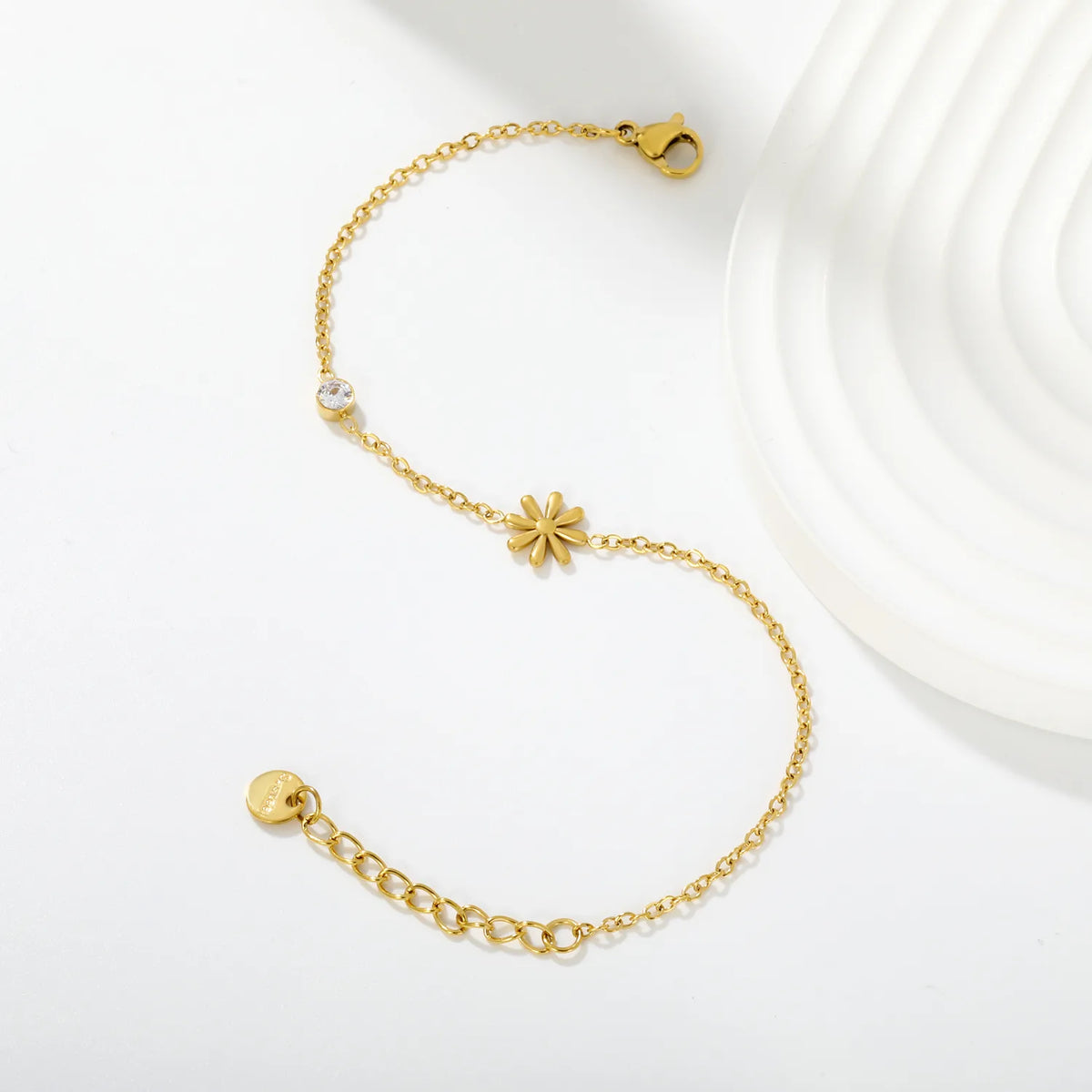 Dainty Daisy Flower Zircon Bracelet | Wholesale 18K Gold Plated Wrist Jewelry MOQ 12