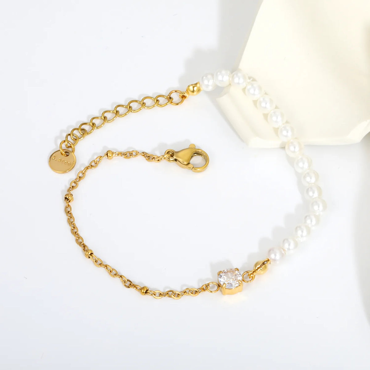 Wholesale Dainty Pearl & Single Zircon Bracelet | 18k gold plated Stackable Wrist Chain MOQ 12