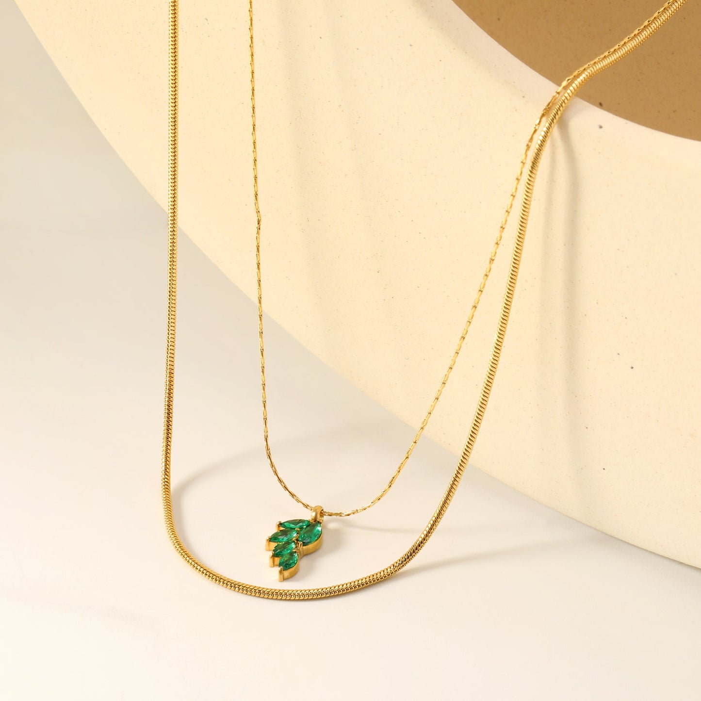 6.4*11mm Leaf with Green Zirconium Pendant 1.2 Round Snake*45cm0.6 Cross Hammered Round Chain*40cm+5cm+6mm Round Plaque Double Chain Necklace Gold