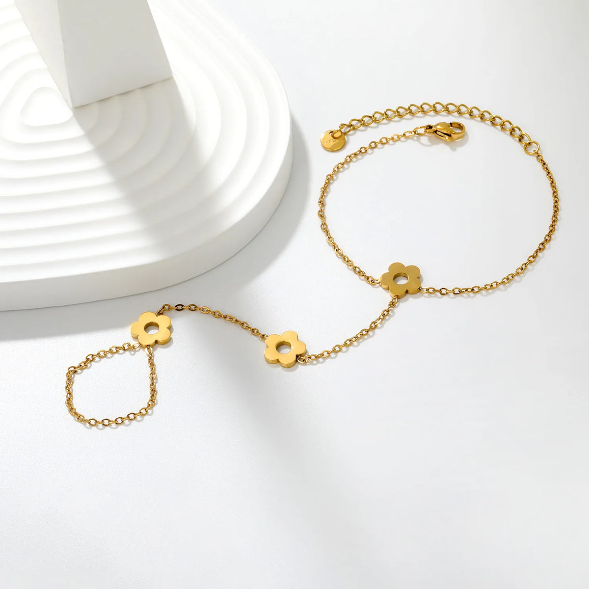Cutout Flower Hand Chain Bracelet With Attached Ring | 10mm Hollow Flower Charms | 15+5cm Adjustable Cable Chain