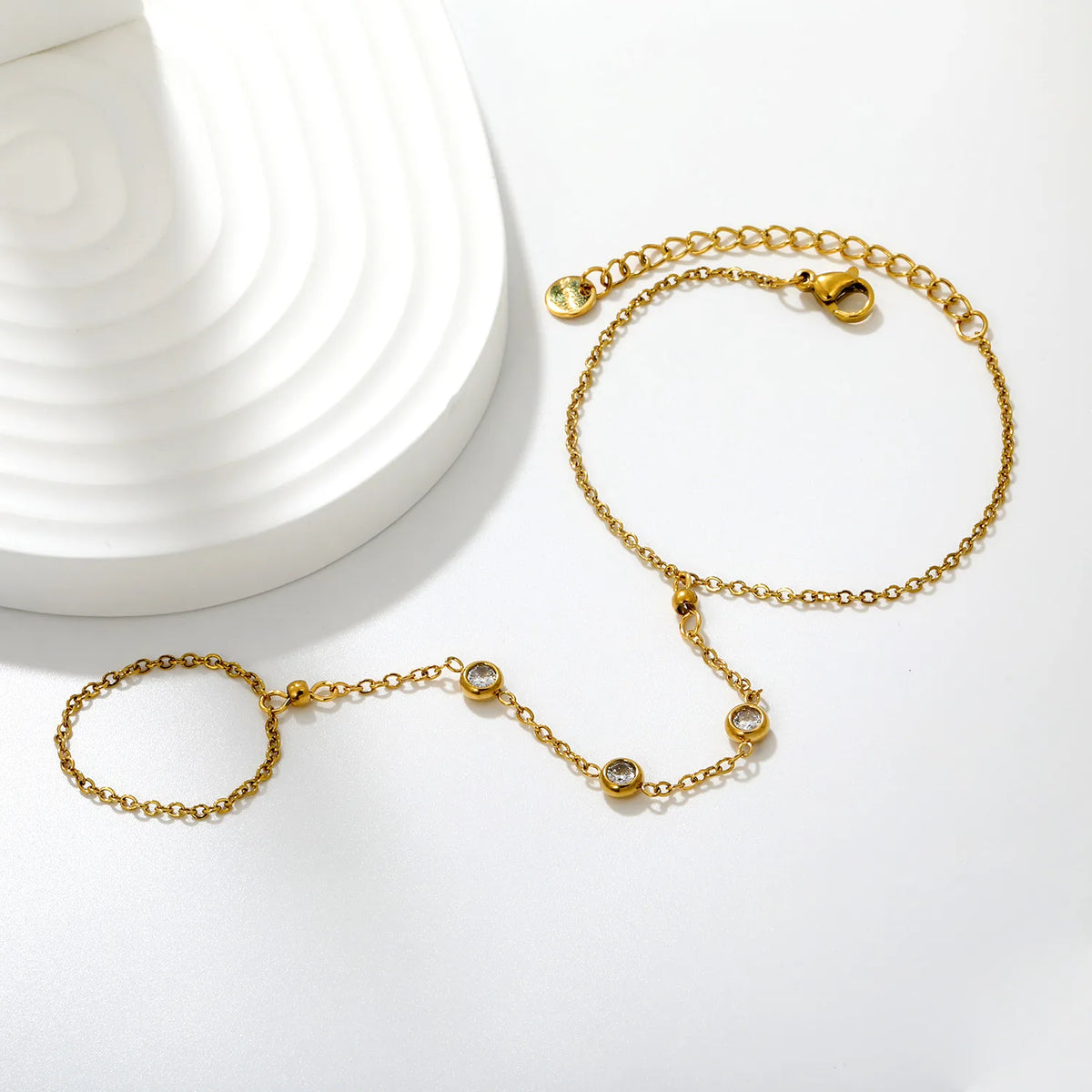 Scattered Bezel CZ Hand Chain Bracelet With Attached Ring | 5mm Round Zircons | 15+5cm Cable Chain