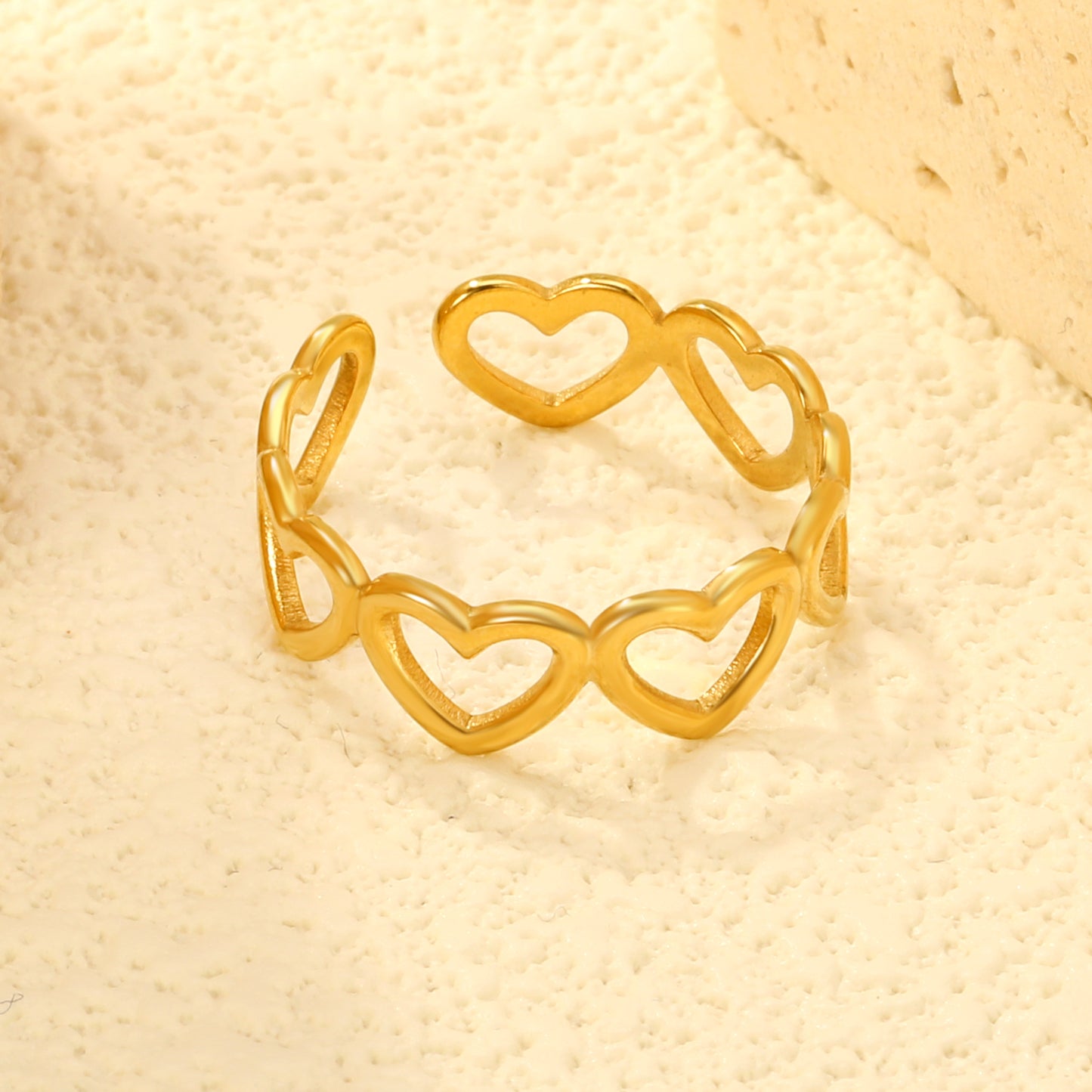 6.4mm 18K Gold Plated Stainless Steel Ring Hollow Heart Shaped Finger