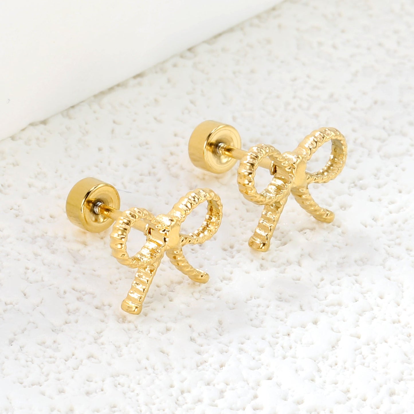 Screw plug 0.8*8mm pin + 10.9*8.6mm bow earrings Gold color