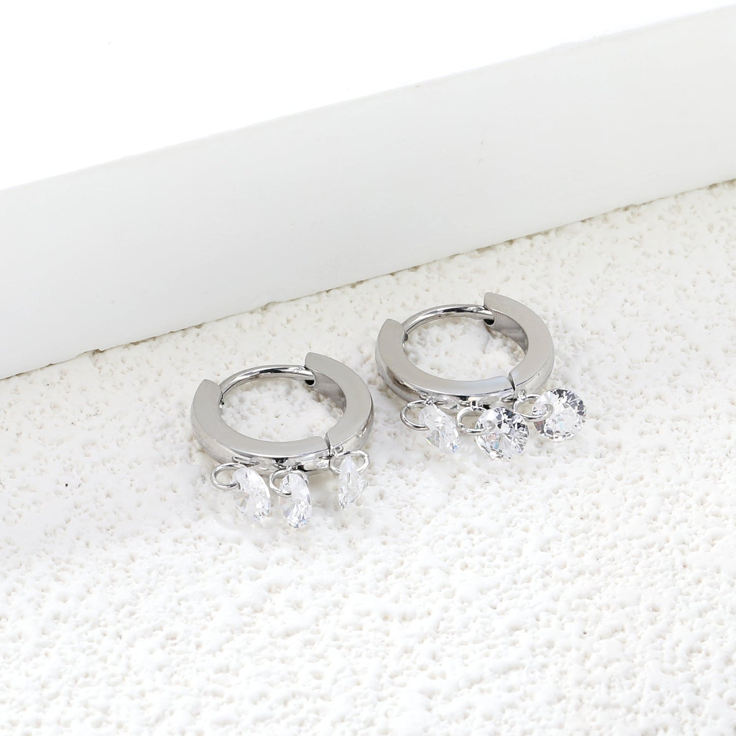2*9mm spherical earrings + 3 4mm round white zirconium fittings gold color/steel color