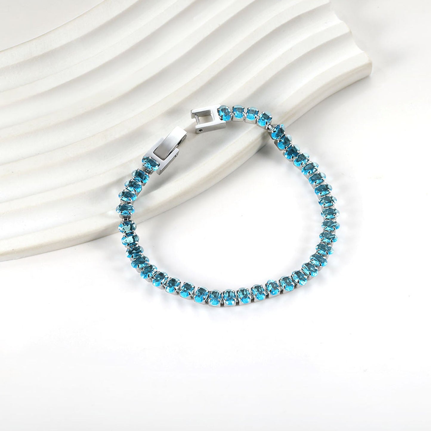 Wholesale 2025 New Year Oval 6 Colors Clasp Bracelet 17cm