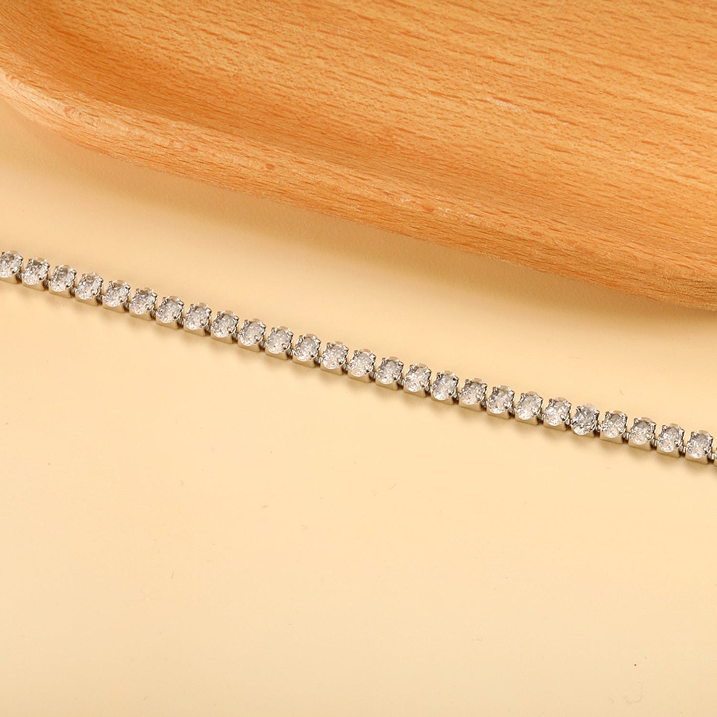 Wholesale 2025 New Year Oval 6 Colors Clasp Bracelet 17cm