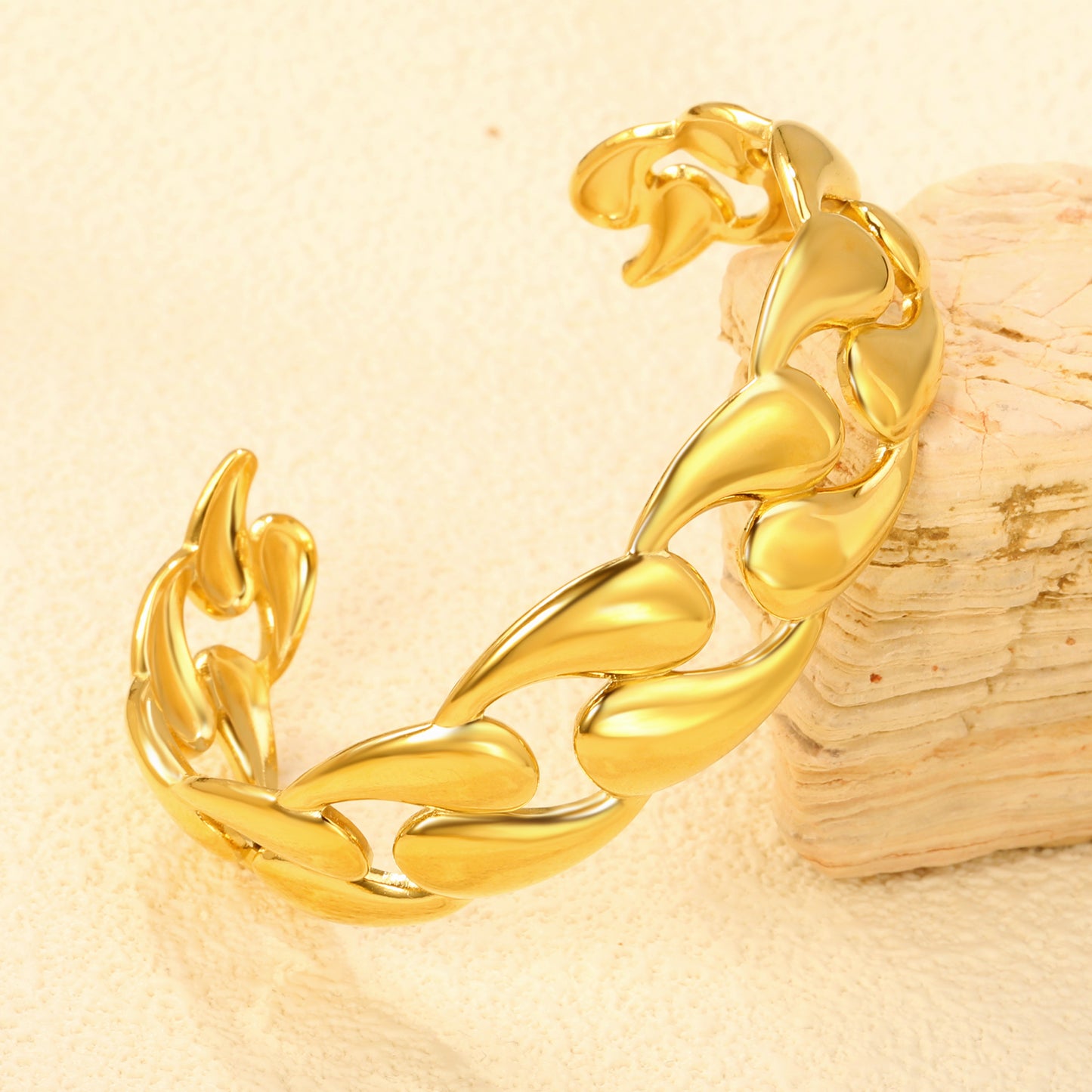 Fashion Accessory Gold Plated Stainless Steel Open Bangle Classic Smooth Water Drop Bracelet