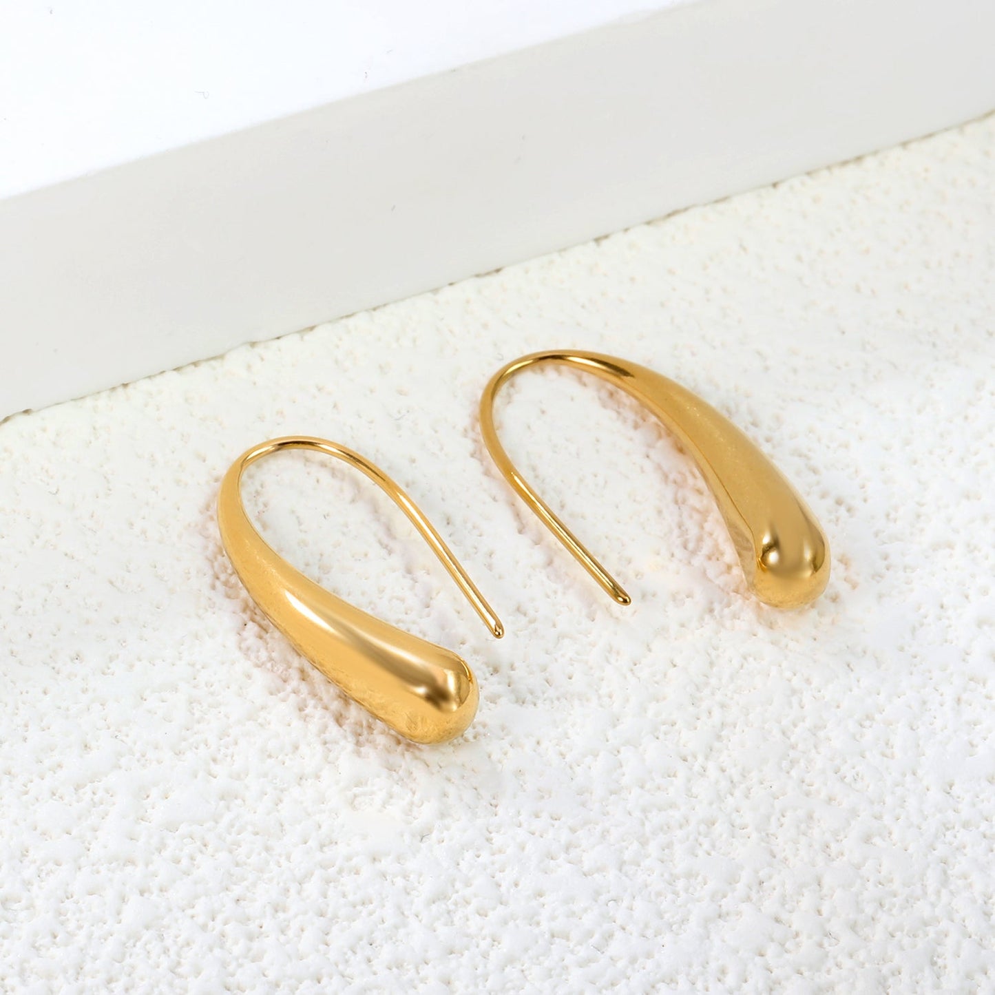 Long drop earrings 5.6*25mm gold color