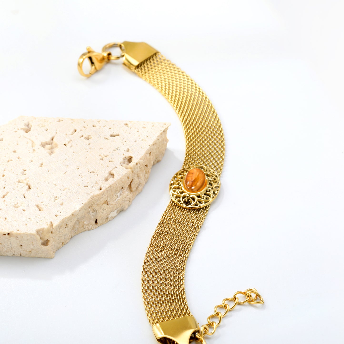Stainless Steel Cat's Eye Bracelet – Hypoallergenic & Timeless Jewelry for Effortless Style