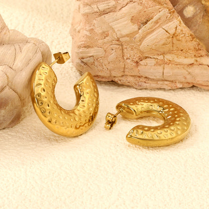 Hollow C-shaped pitted earrings 10*31mm gold color