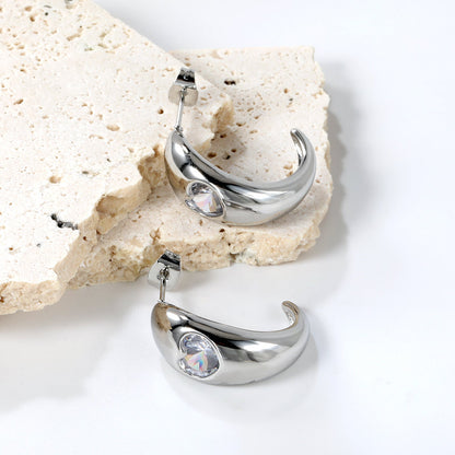 C-shaped size head with heart-shaped white diamond earrings 9.3*23mm