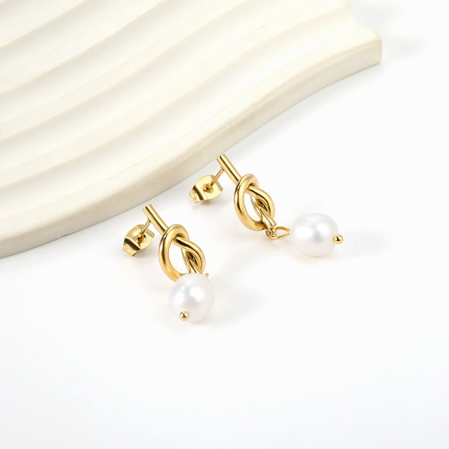 2024 Spring Rope Knot with White Pearls 8*9.4mm Earrings