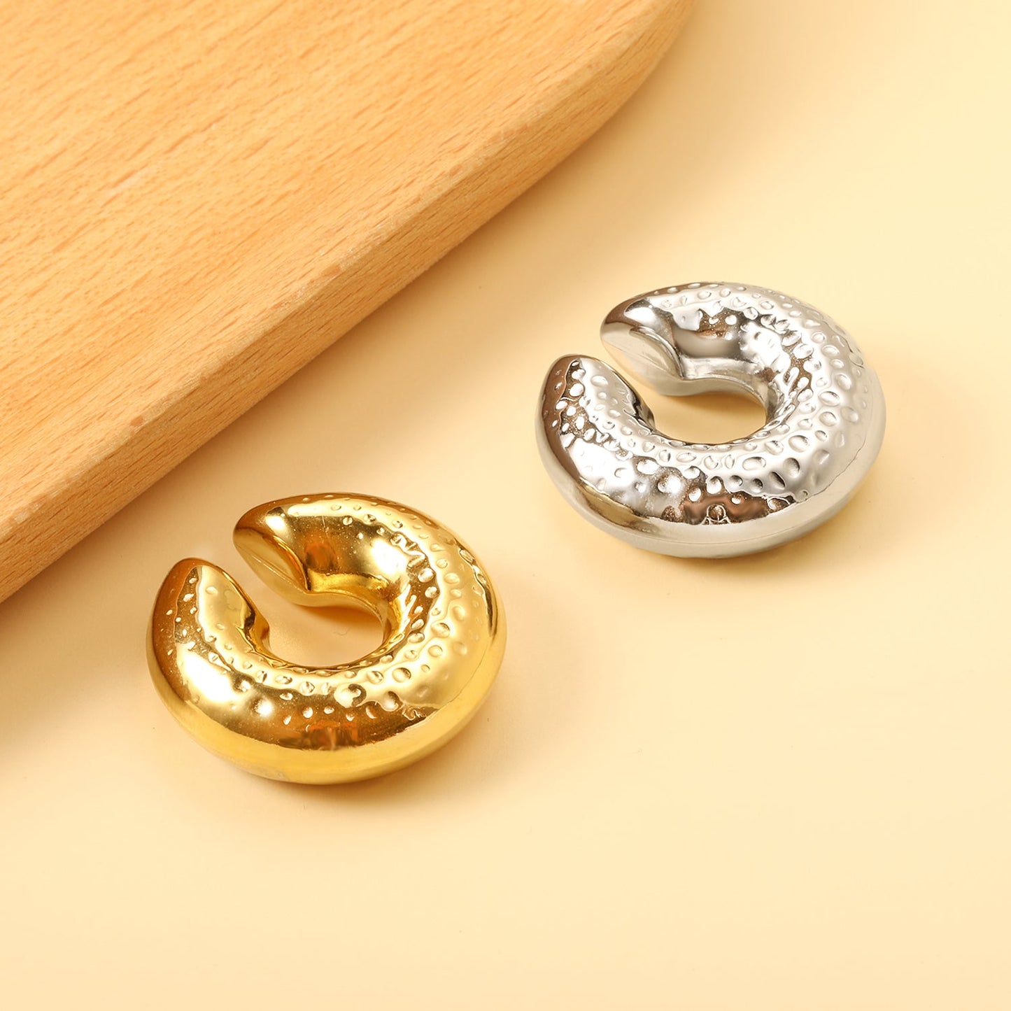 C-Shape Bumpy Ear Clip 30mm