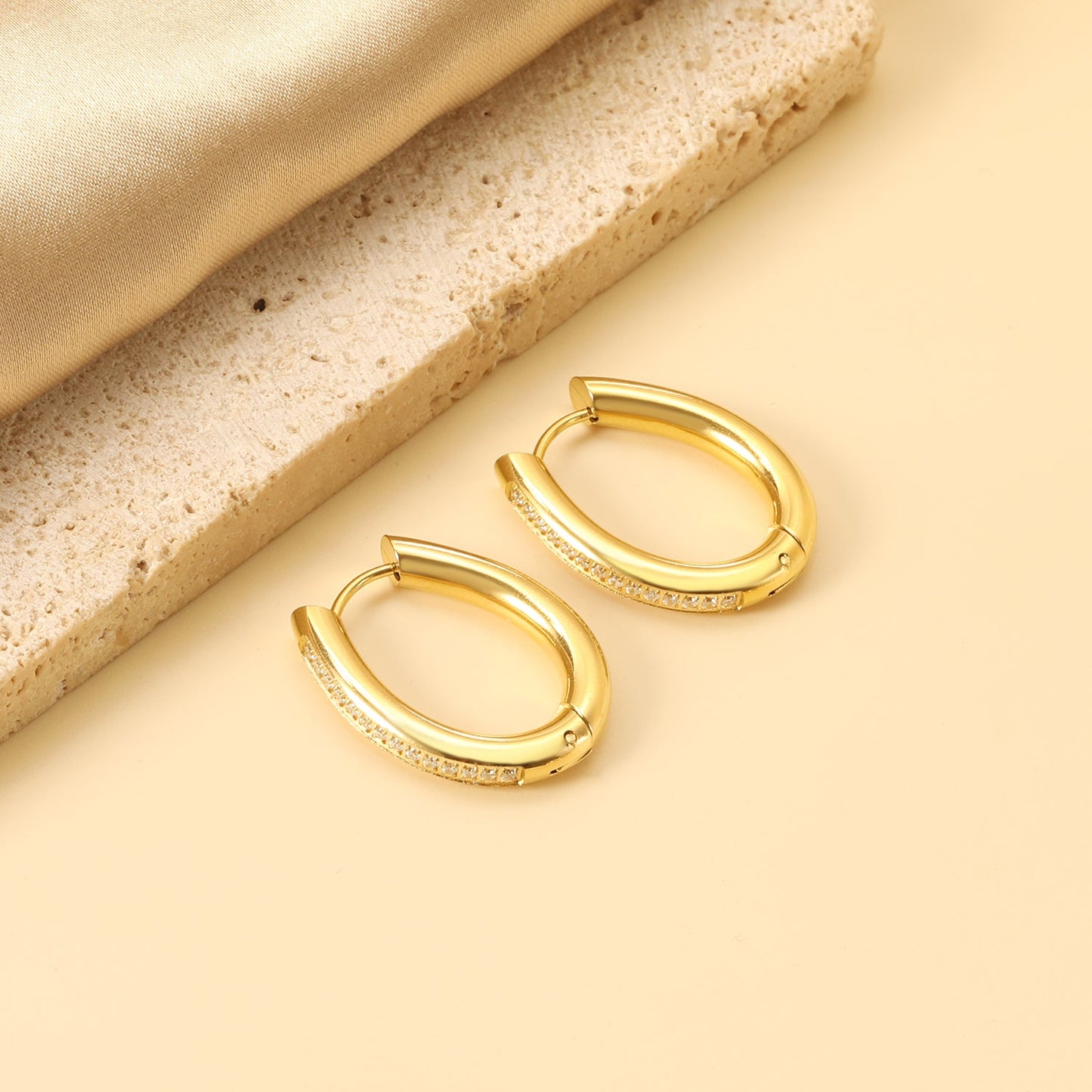 Oval Earrings with Diamonds 20.6*25.8mm