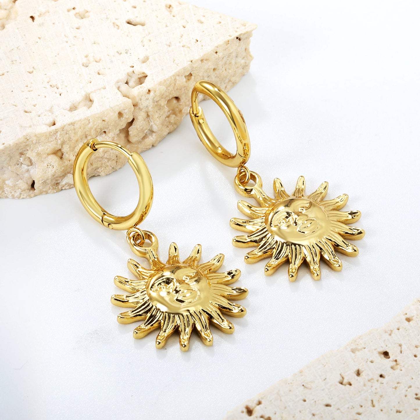 2.0*Inside 10mm earrings + diameter 19mm sun pendant earrings Gold color